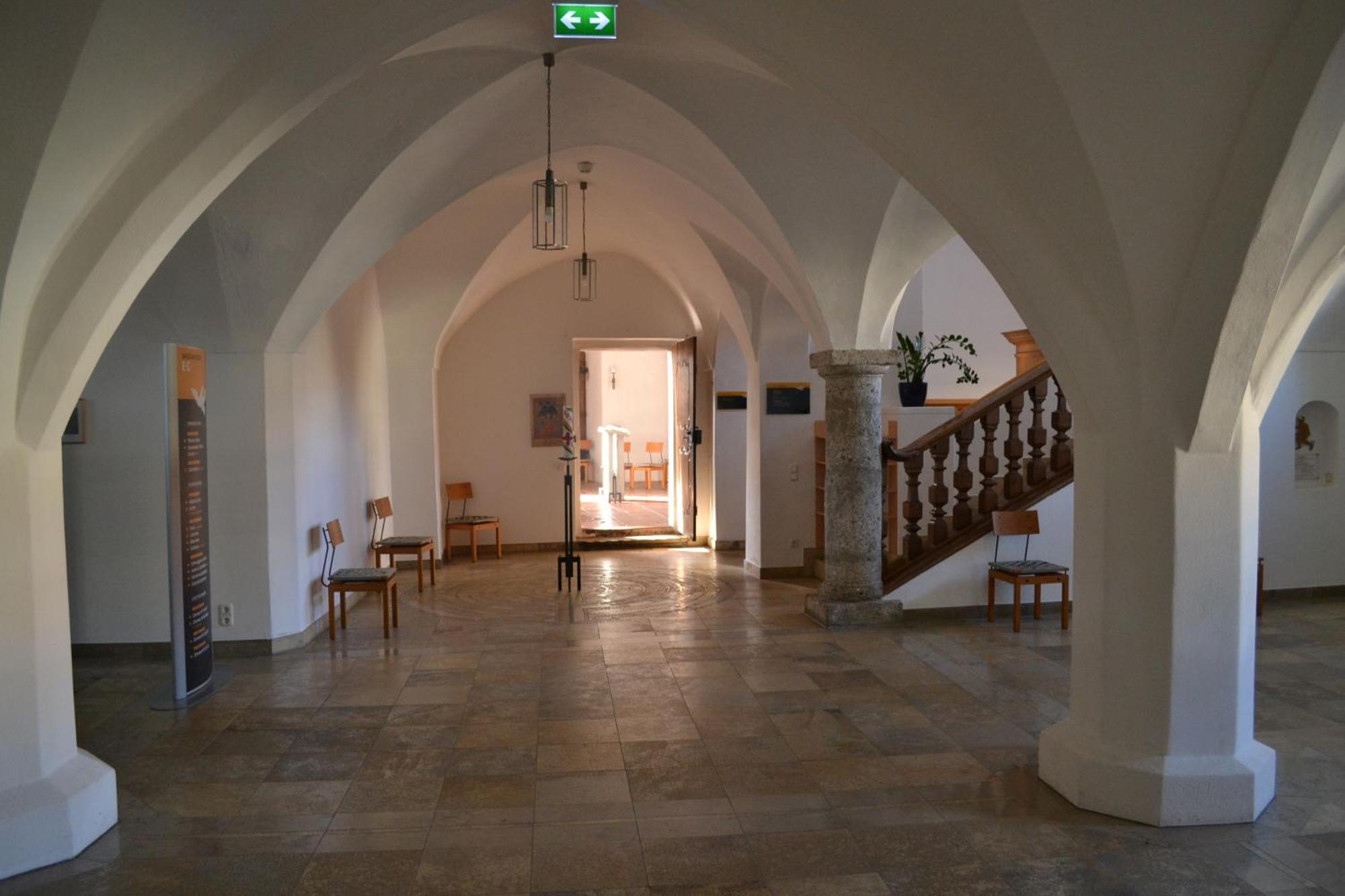 Haus Der Begegnung Heilig Geist Otel Burghausen Dış mekan fotoğraf