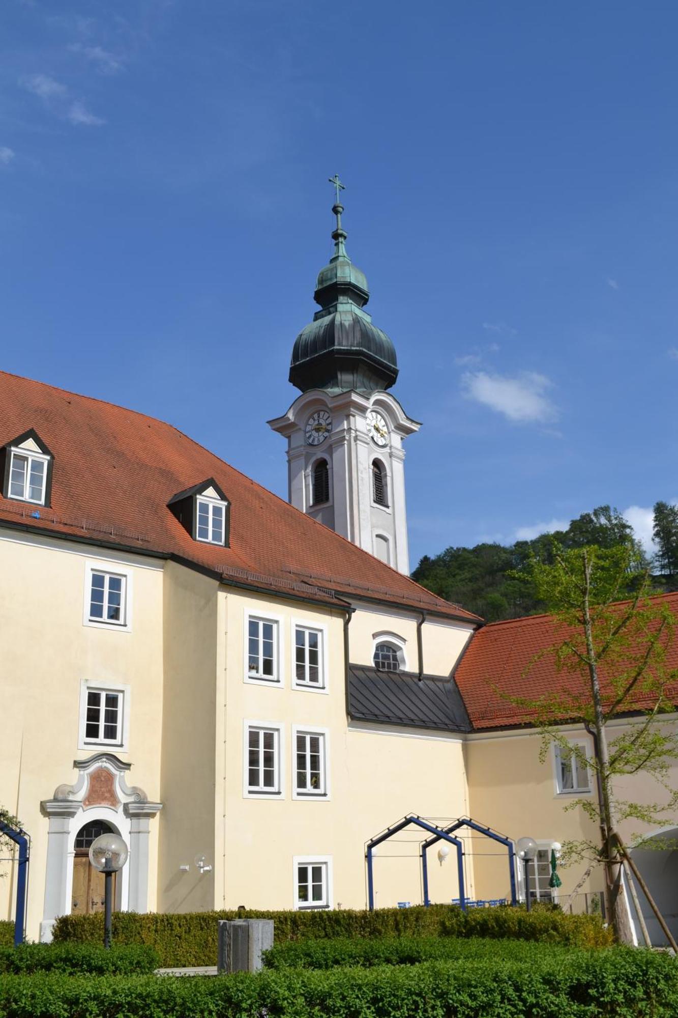 Haus Der Begegnung Heilig Geist Otel Burghausen Dış mekan fotoğraf