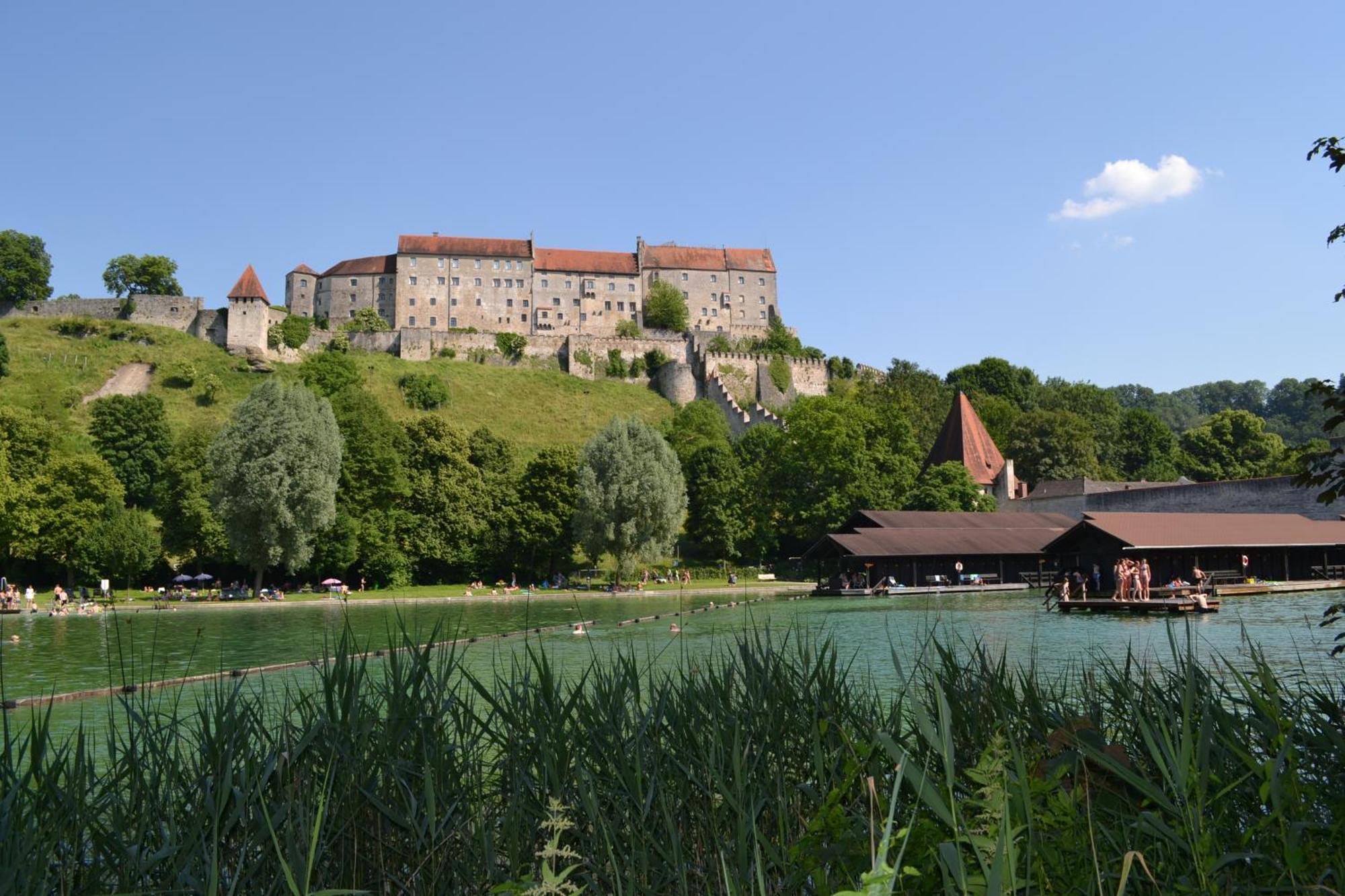 Haus Der Begegnung Heilig Geist Otel Burghausen Dış mekan fotoğraf